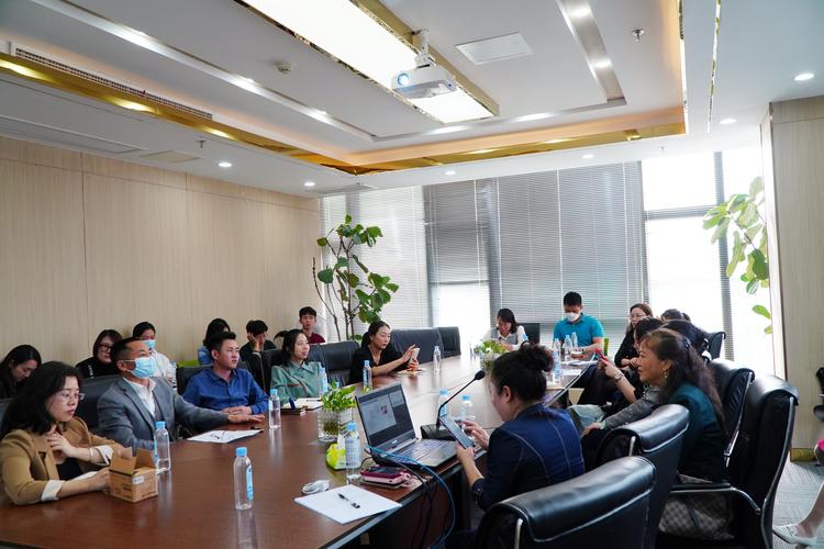 福建省四川商会企业财务指标风险预警如何自查讲座在格力电器公司举行